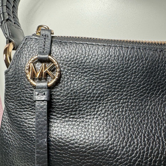 Michael Kors Handbag - Picture 7 of 8